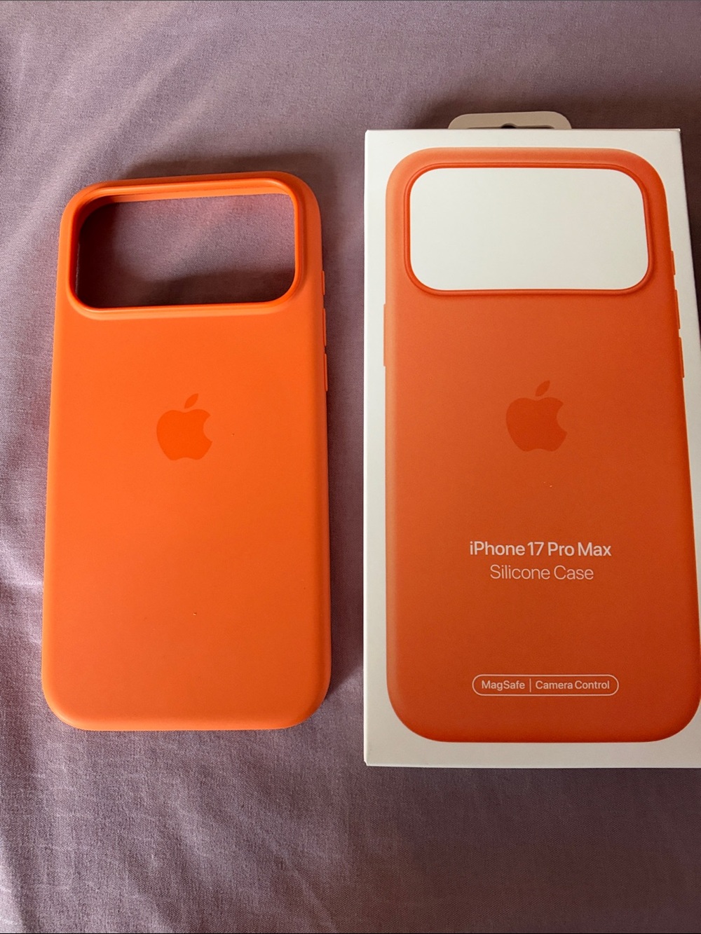 Apple Silicone iPhone 17 Pro Max Case - Bright Orange